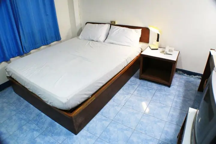 Паттайя: Mid Town Inn
