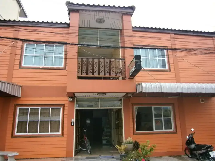 Паттайя: Aura House