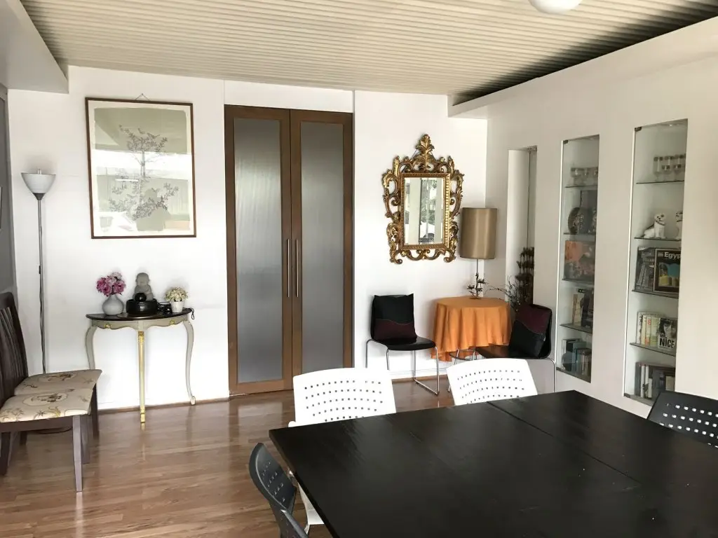 Бангкок: Sathorn Terrace Apartment