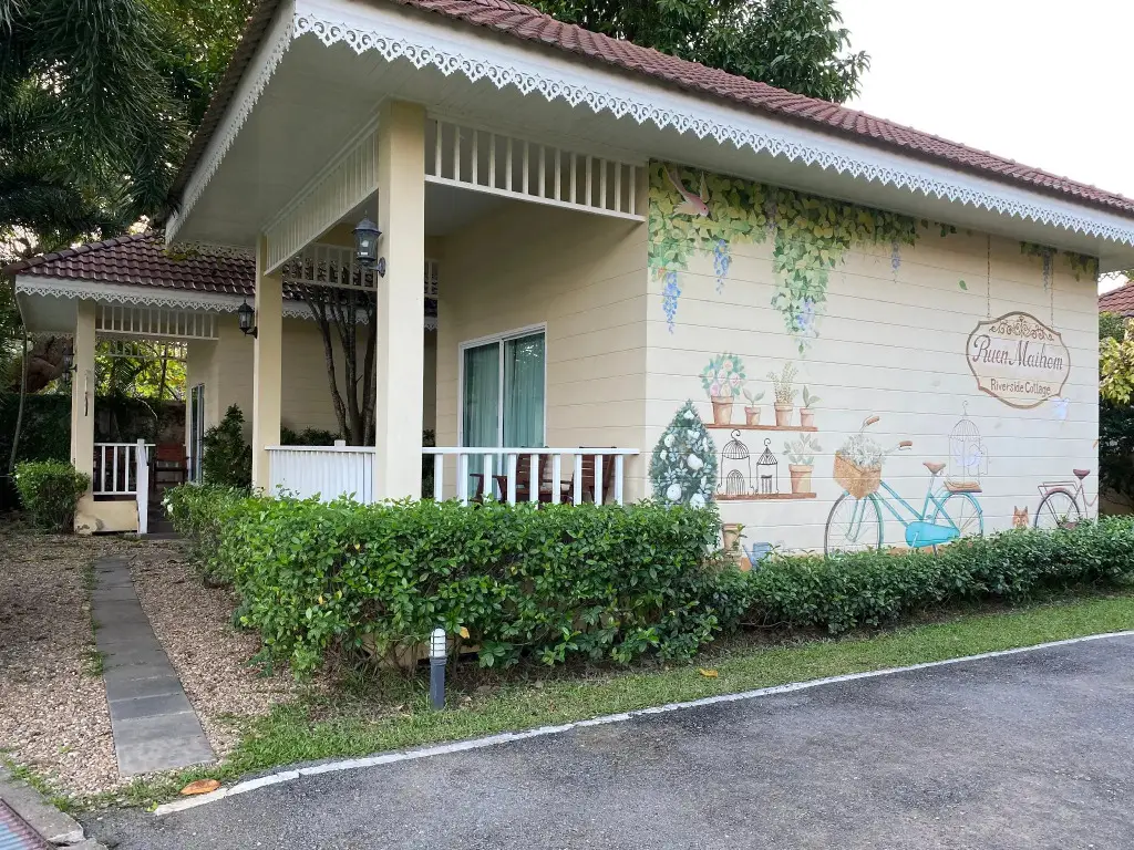 Канчанабури: Ruenmaihom Riverside Cottage