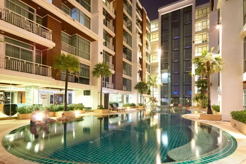 Кату: D Varee Residence Patong
