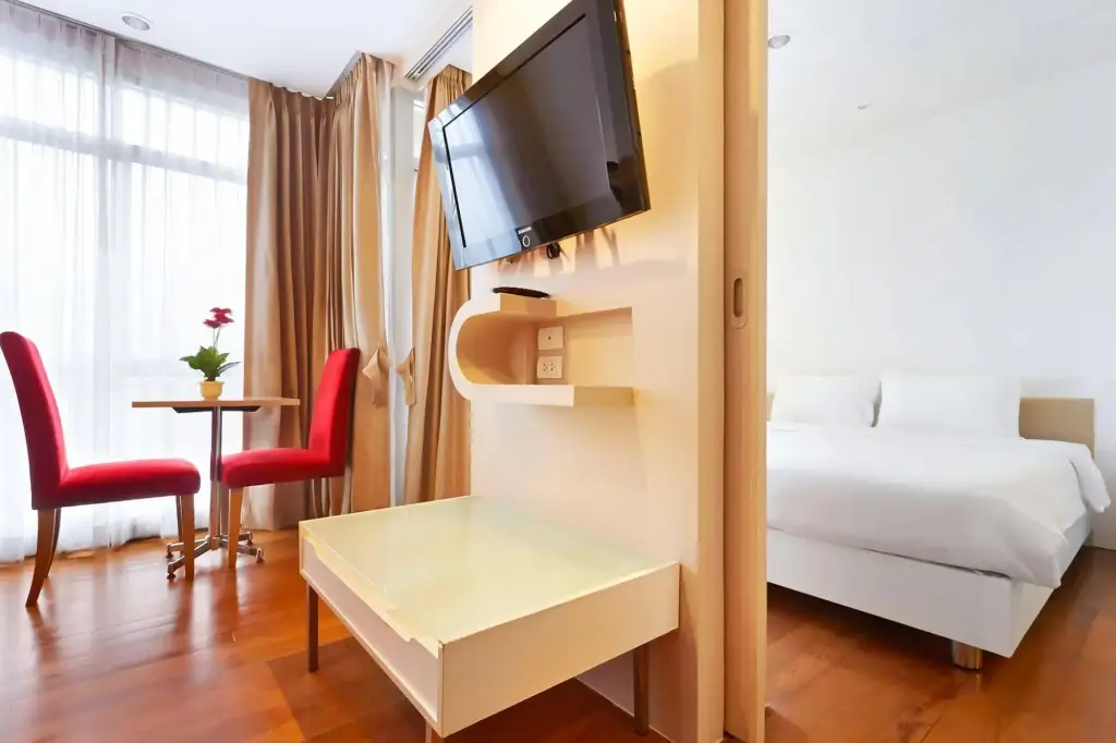 Кату: D Varee Residence Patong