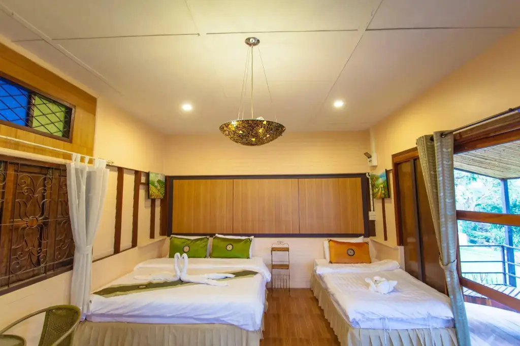 Нонг Нам Дэнг: Dusit Talai Resort