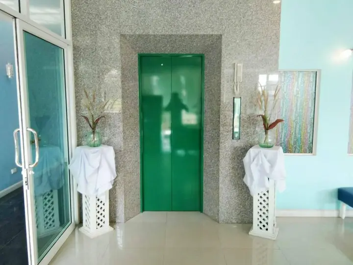 Сураттхани: Like Residence