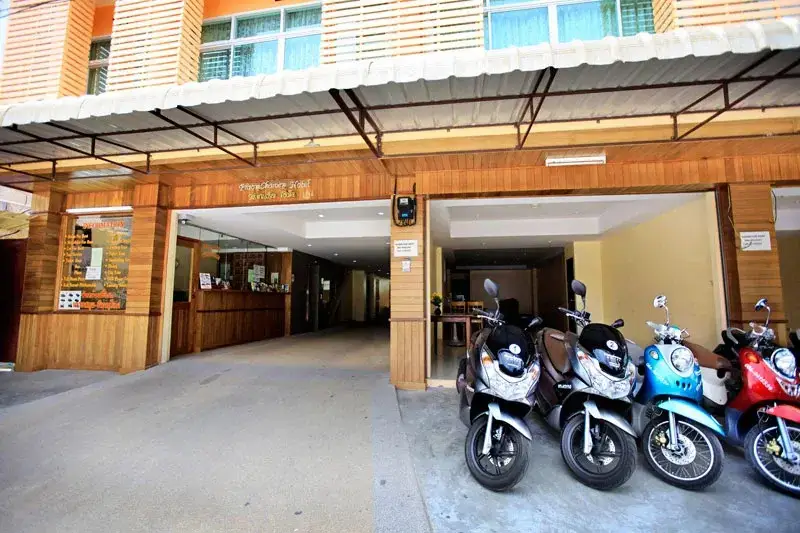 Phrom Charoen Hotel — фото 1