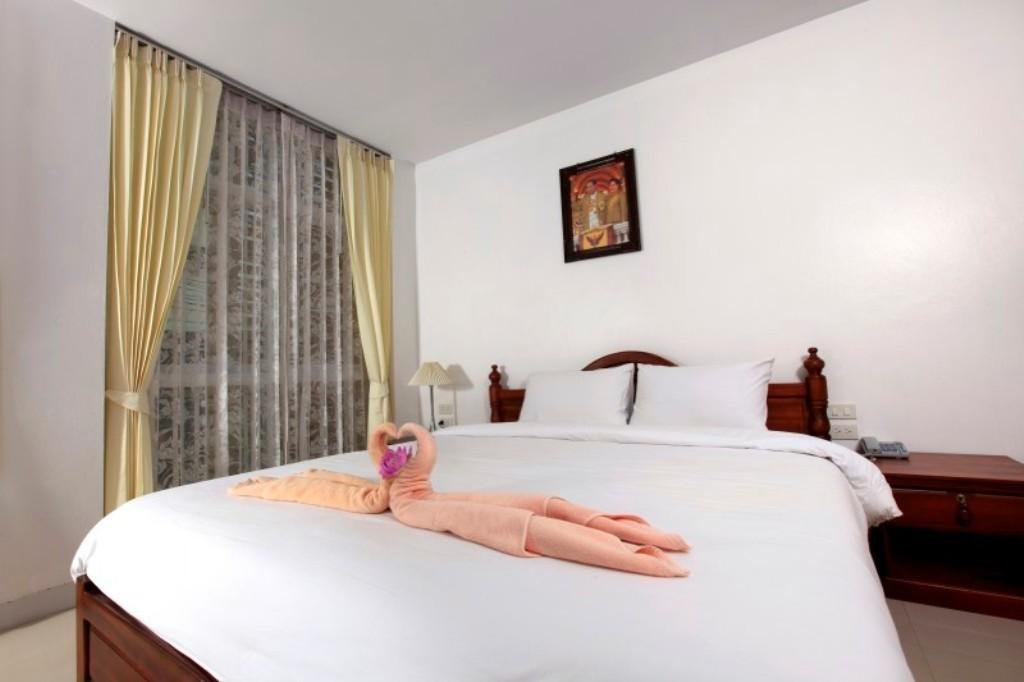 Самуи: Phrom Charoen Hotel