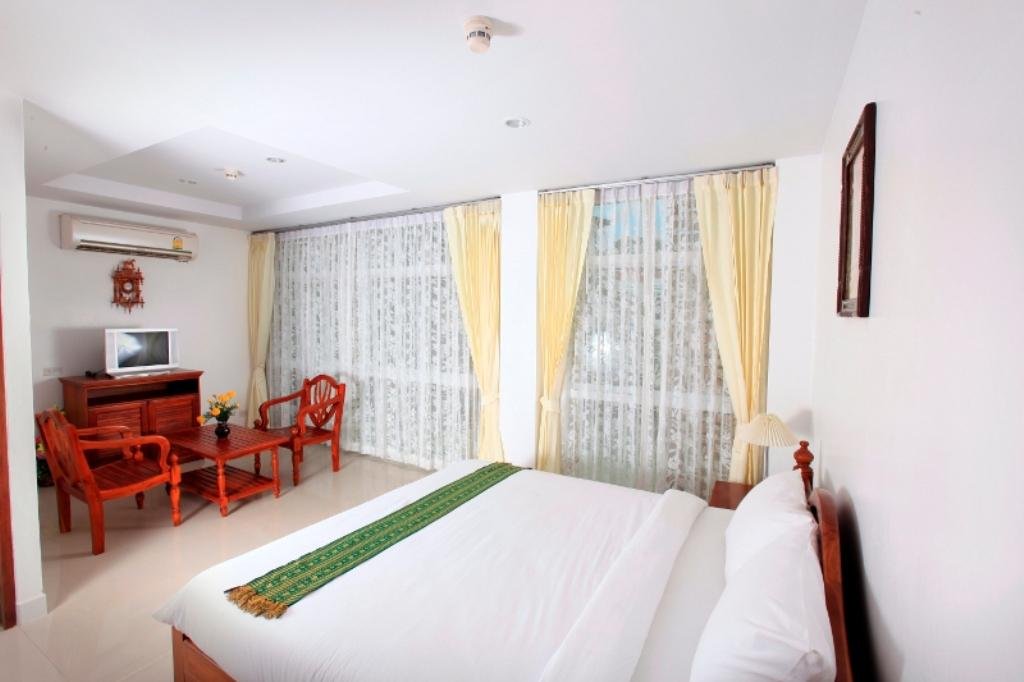 Самуи: Phrom Charoen Hotel