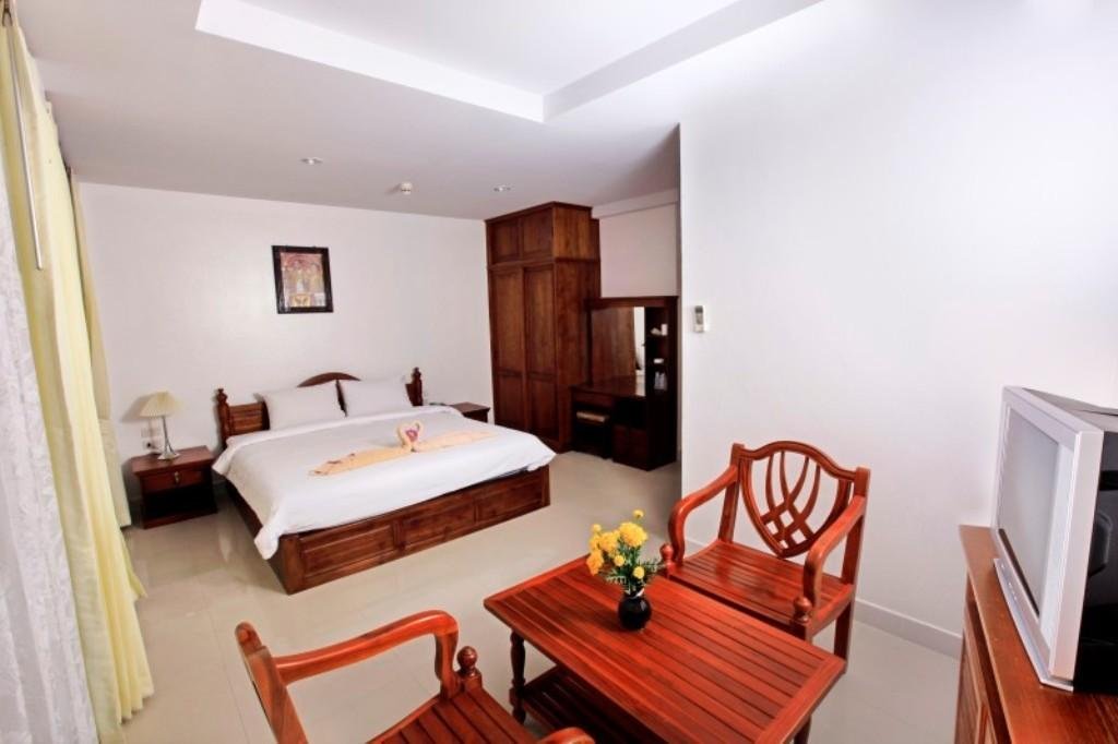Самуи: Phrom Charoen Hotel