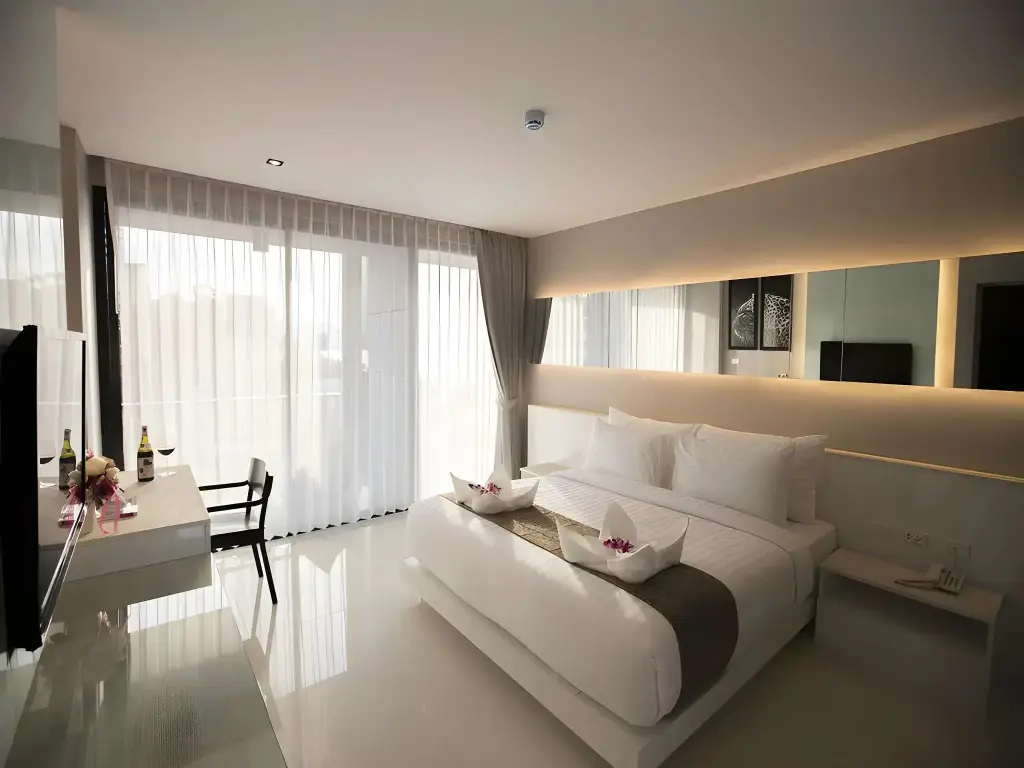 Паттайя: Serenotel Pattaya Beach Front