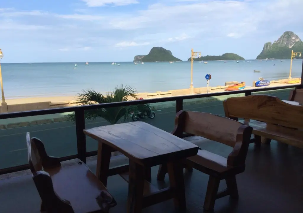 Прачуапкхирикхан: Hadthong Hotel