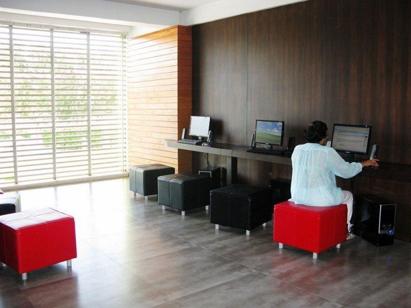 Муанг: Madam House