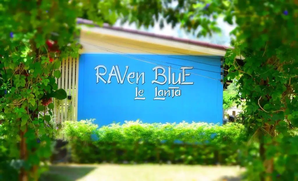 Raven Blue — фото 1