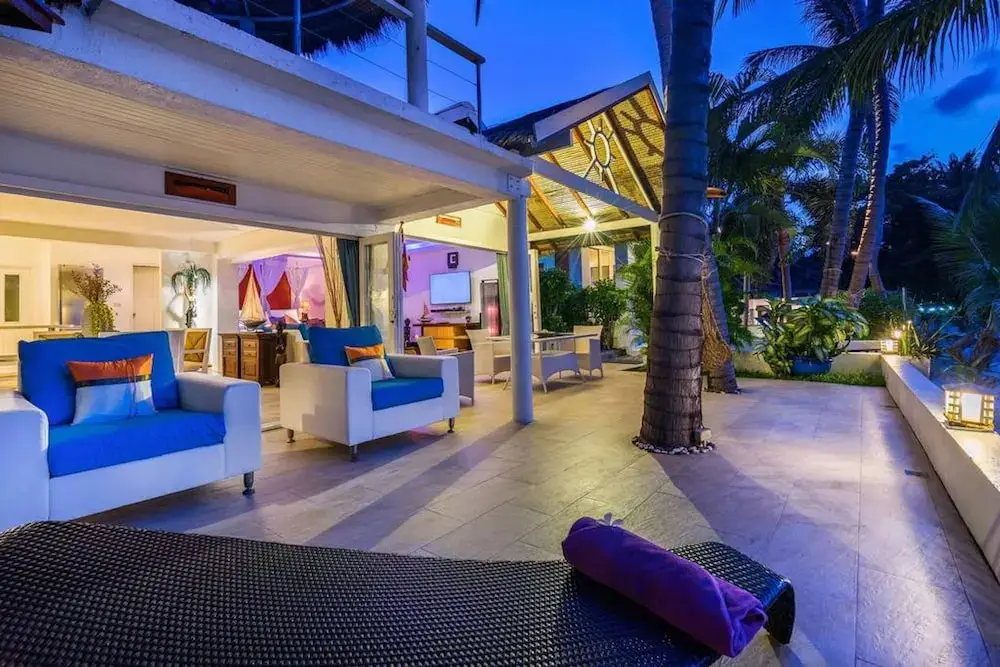 Самуи: 1 Bedroom Beach Front Villa Bangrak