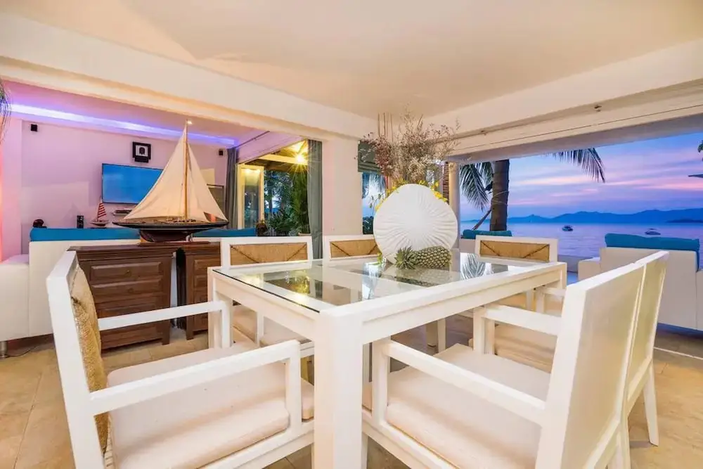 Самуи: 1 Bedroom Beach Front Villa Bangrak