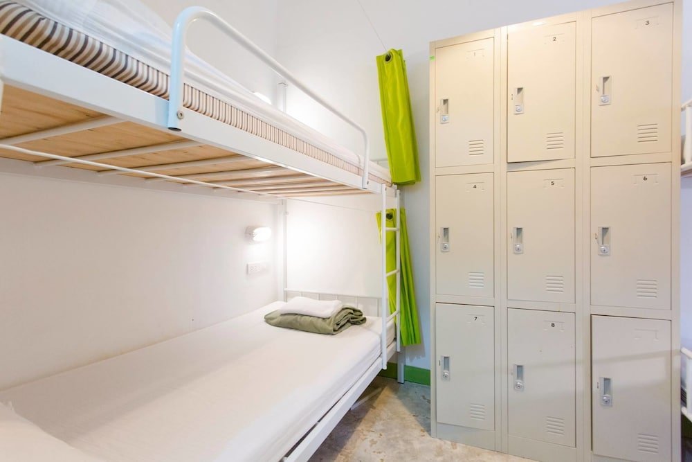 Бангкок: Ploy Hostel