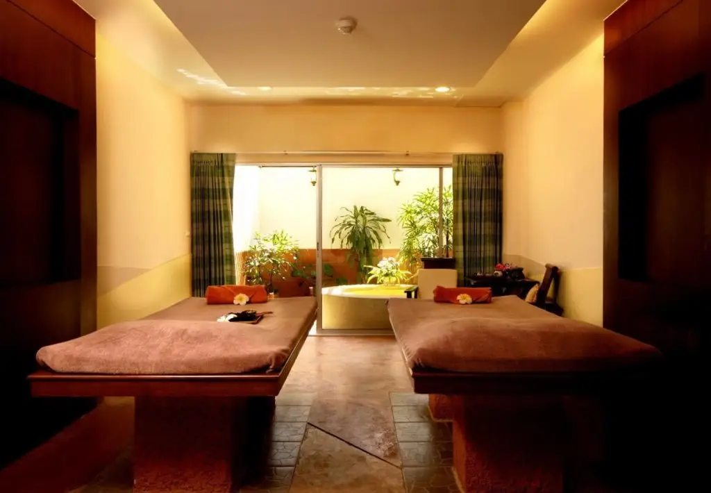 Пранбури : Golden Pine Beach Resort