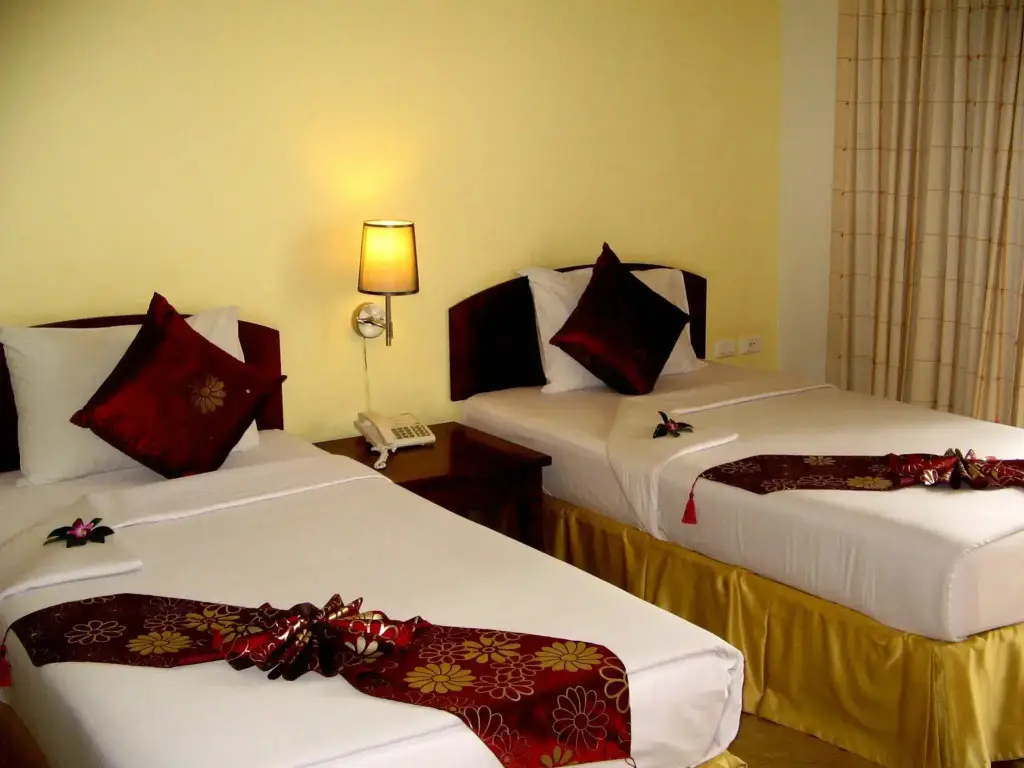 Пранбури : Golden Pine Beach Resort