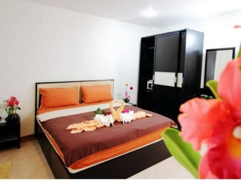 Кату: Cherry Budget Hostel@Patong Beach