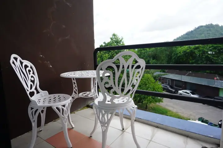 Муанг: Phuthara Hostel