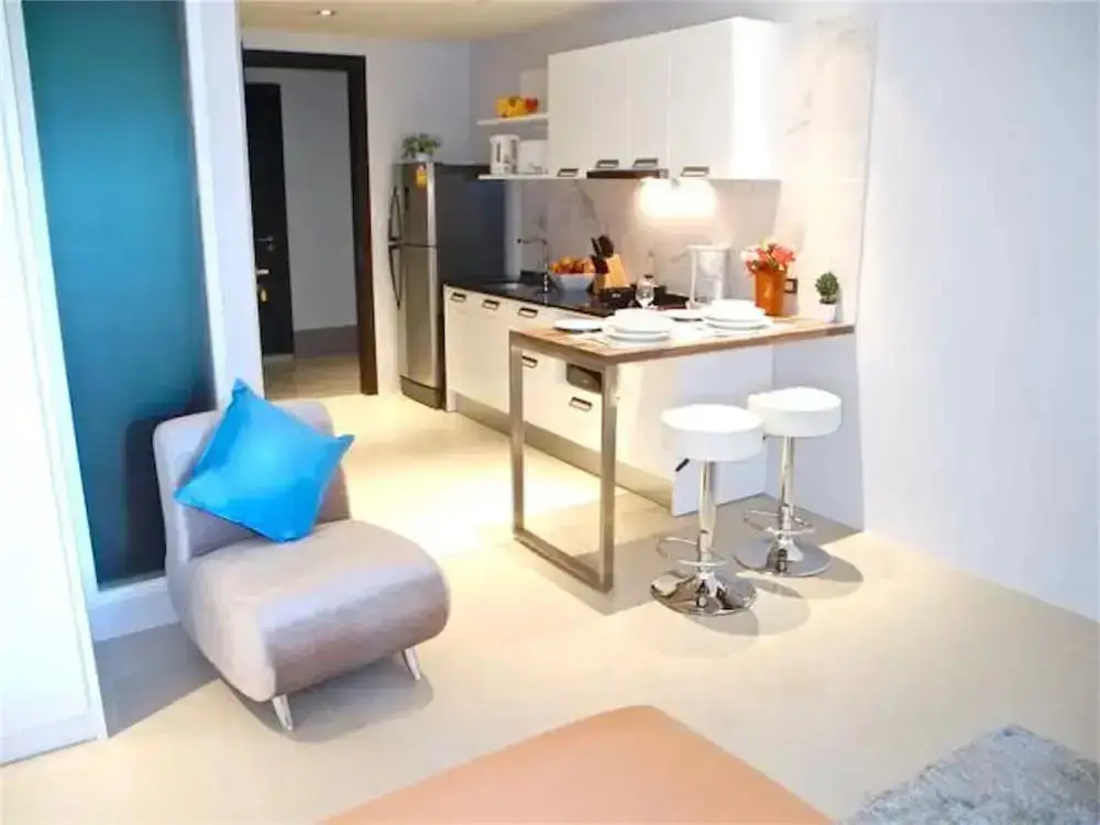 Кату: Emerald Patong New Studio with Balcony