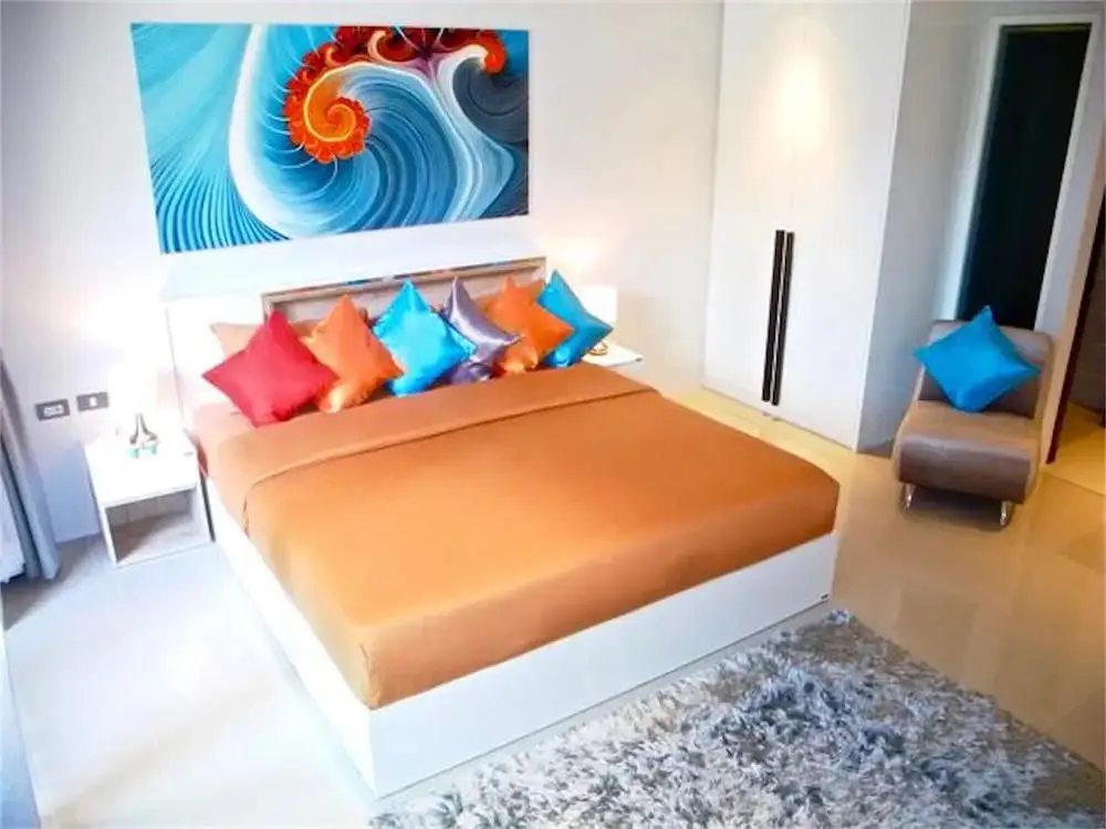 Кату: Emerald Patong New Studio with Balcony