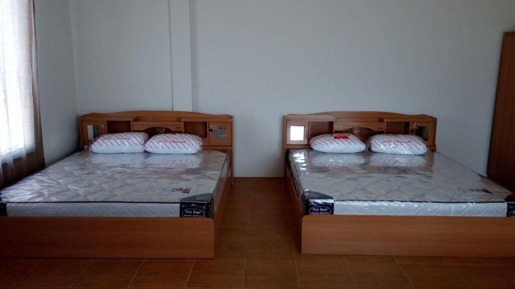 Пхун Пхин: Suratthani Airport Hostel