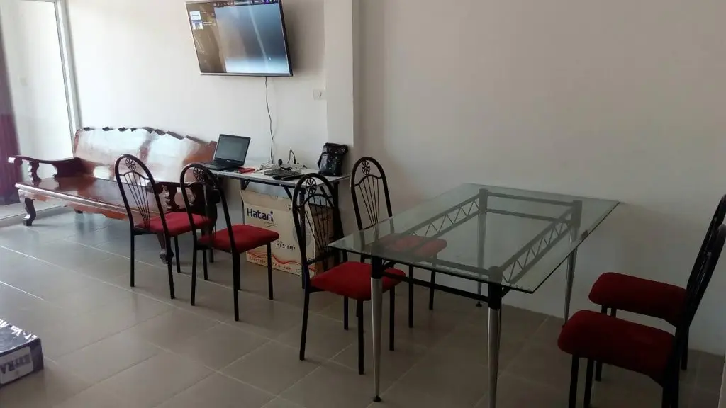 Пхун Пхин: Suratthani Airport Hostel