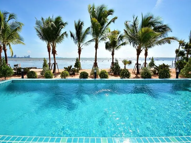 Бангламунг: Golden Dragon Beach Pattaya