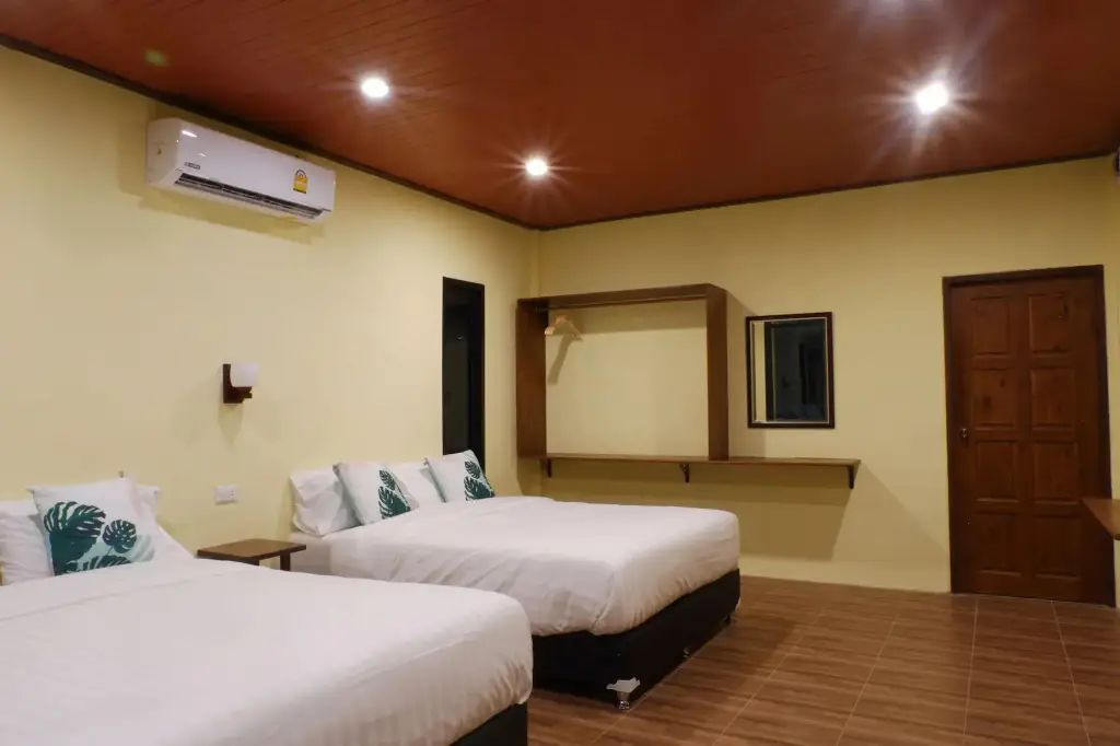 Фаном: Art's Riverview Lodge