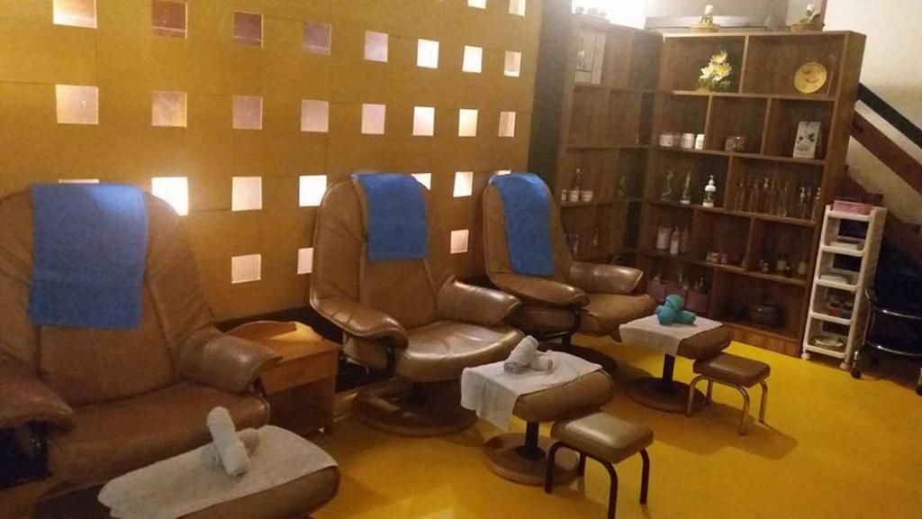 Као Лак: Khaolak Youth Club