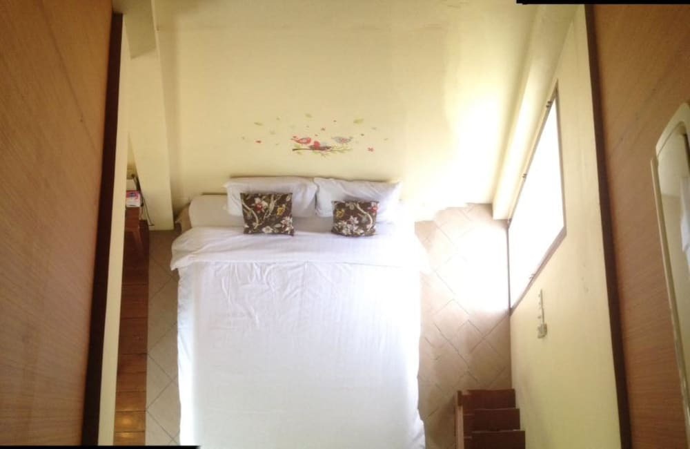 Дамноен Садуак: Baan Thai Damnoen Canal House