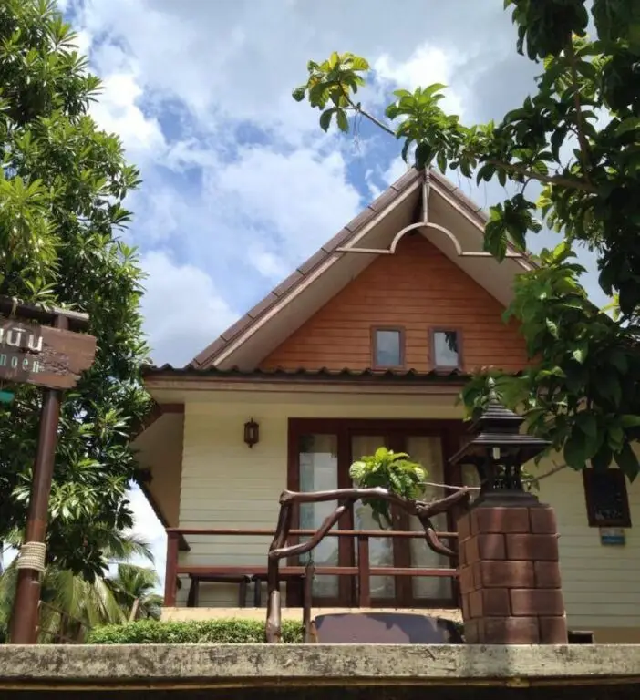Дамноен Садуак: Baan Thai Damnoen Canal House