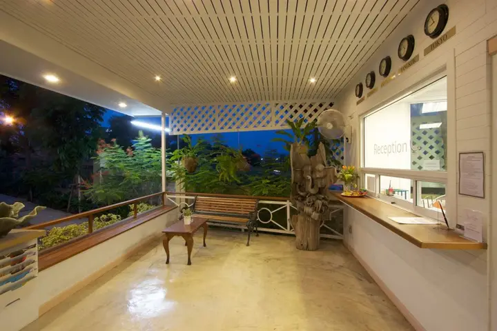 Чонбури: Charn Residence