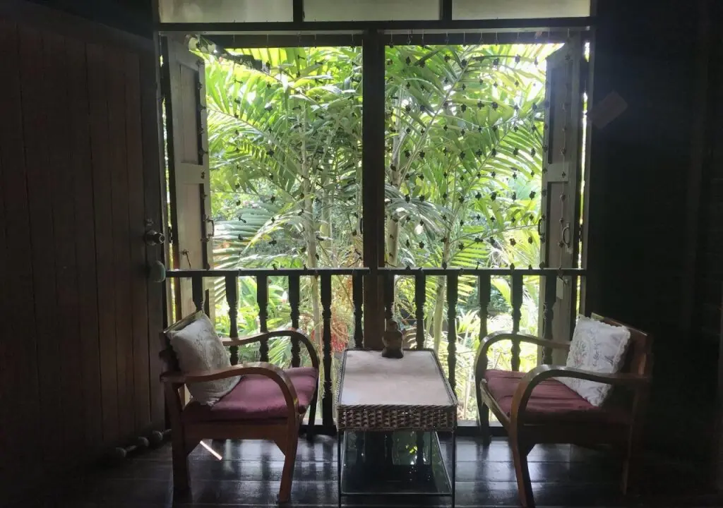 Нан: Banban Nannan Library and Guesthome