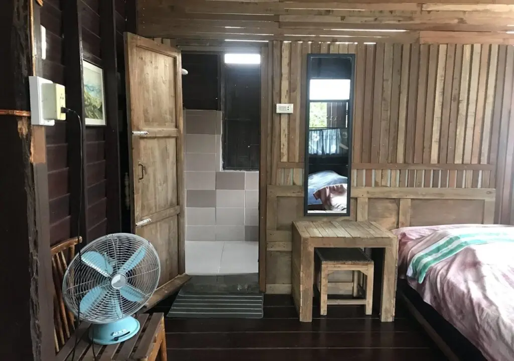 Нан: Banban Nannan Library and Guesthome