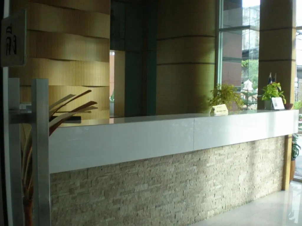 Бангкок: Thana Place Charunsanithwong