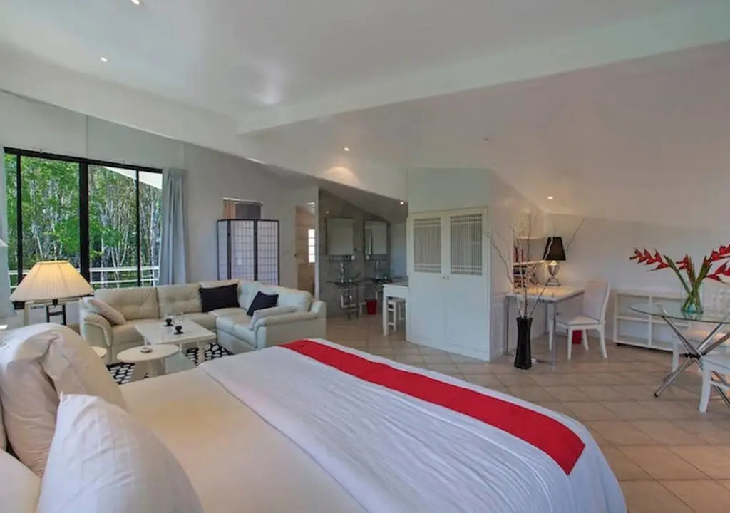 Тхаланг: Delta Villa