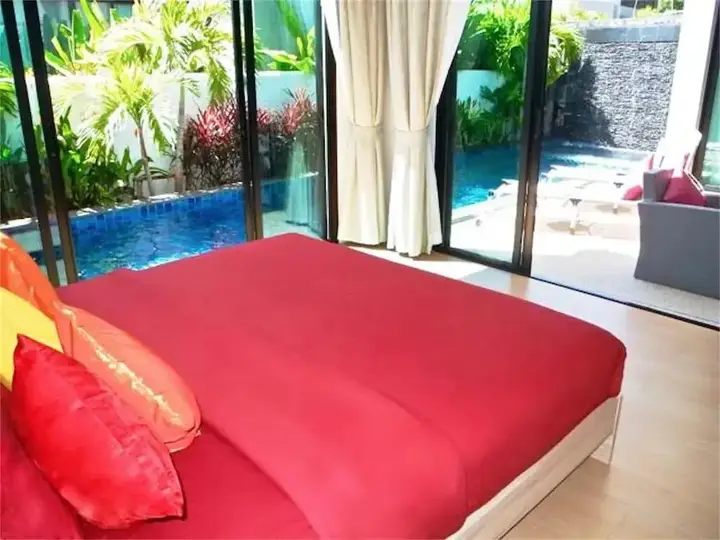 Муанг: Baan Bua Nai Harn 3 bedrooms Villa