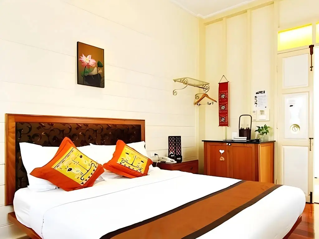 Бангкок: Baan Dinso Hostel