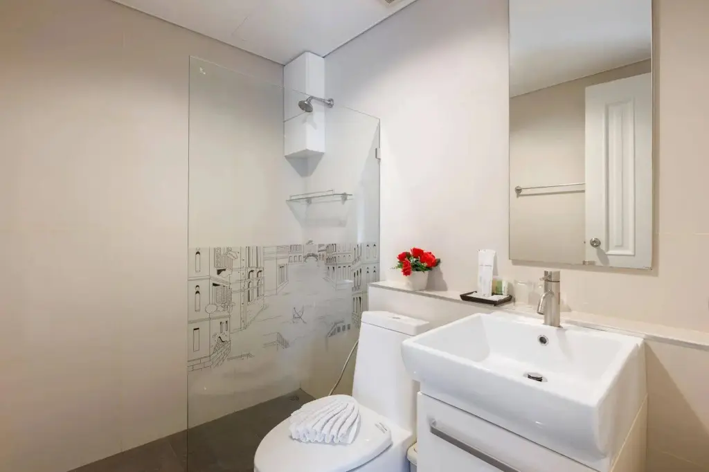 Кату: The Regent Condo