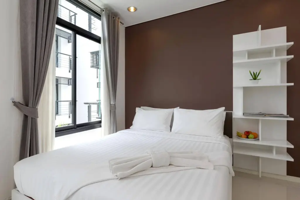Кату: The Regent Condo