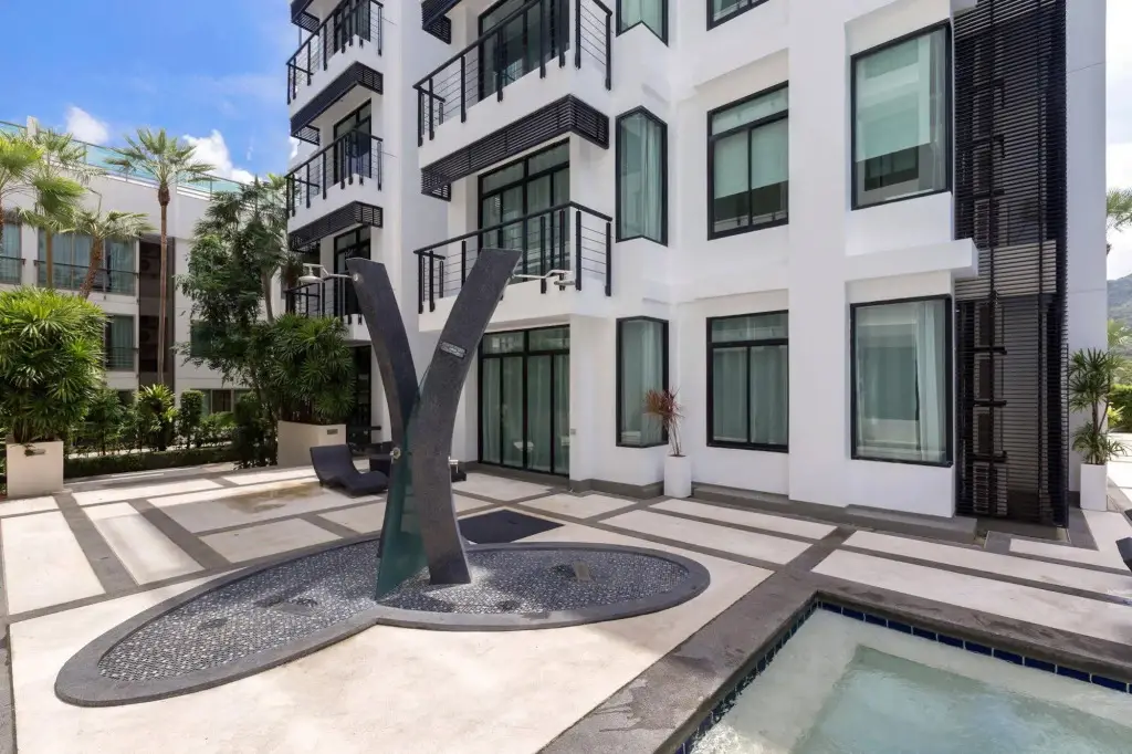 Кату: The Regent Condo