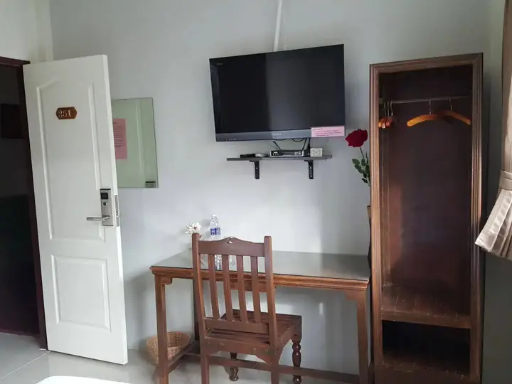 Бангкок: Bangkok Check Inn @ Chareon Krung