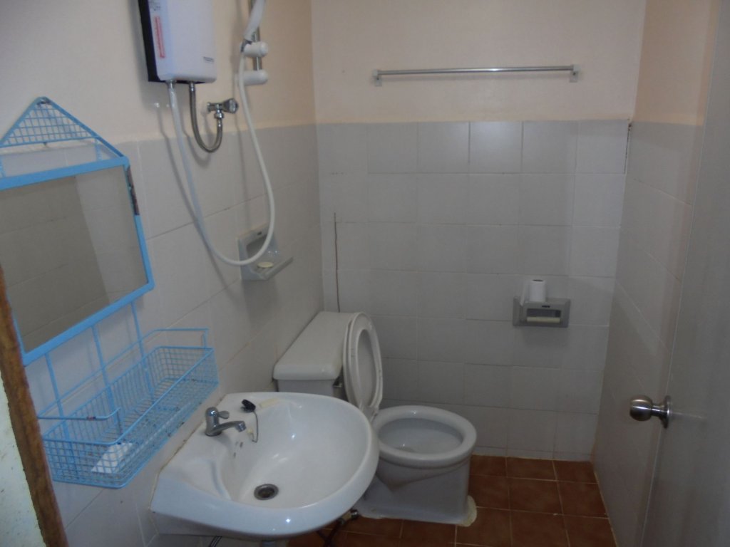 Чаам: PS Guesthouse and Bar