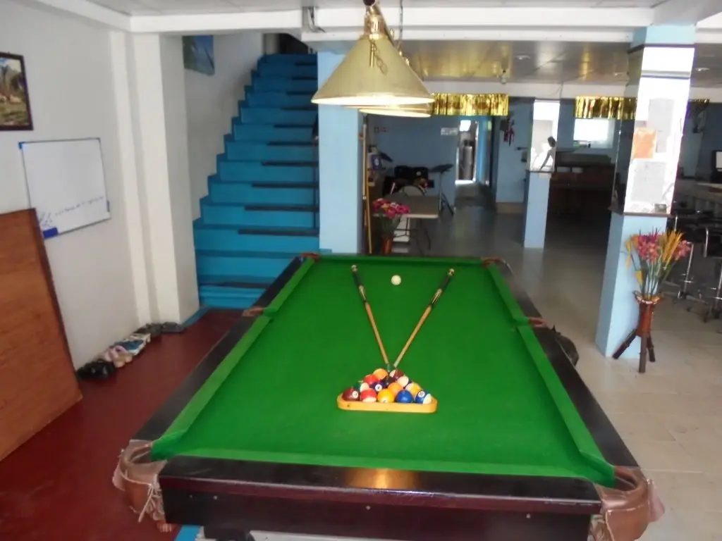 Чаам: PS Guesthouse and Bar