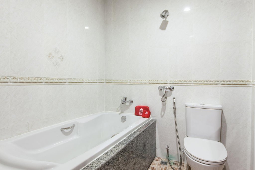 Пхукет: ZEN Rooms Chaofa Nok