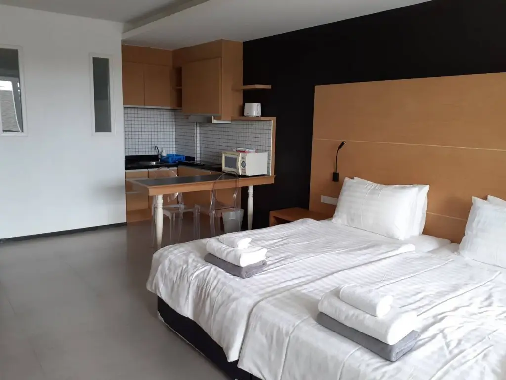 Кату: Vivace Hotel (SHA Certified)