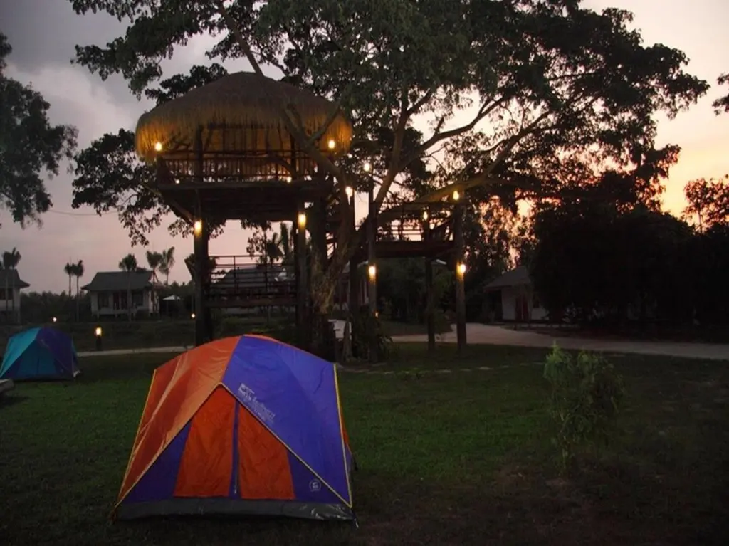 Накхонсаван: Resort Railumpoo Farm and Camping