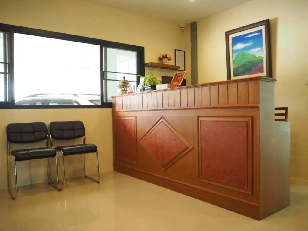 Тхаланг: JJW House