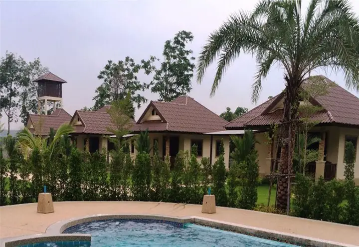 Као Лак: Dachatorn Village Bungalow